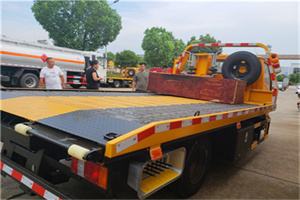 海港区附近拖车电话号码服务