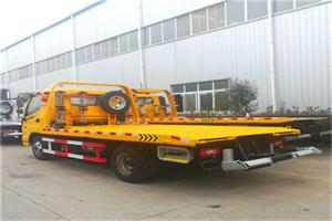 海港区附近拖车救援搭电