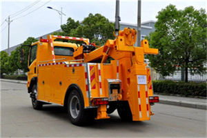 海港区高速路拖车费